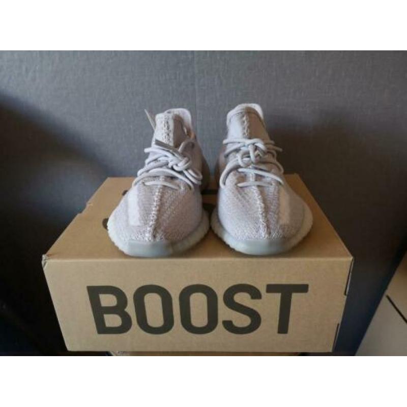 Yeezy Boost 350 V2 Tail Light 42.5