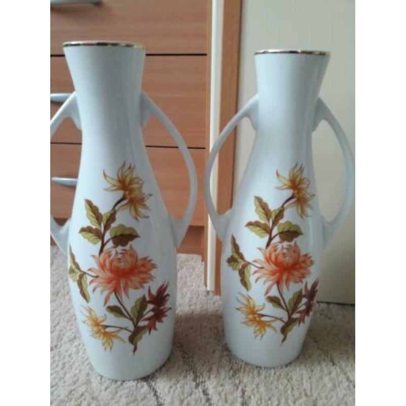 Prachtige set vintage porselein vazen te koop.