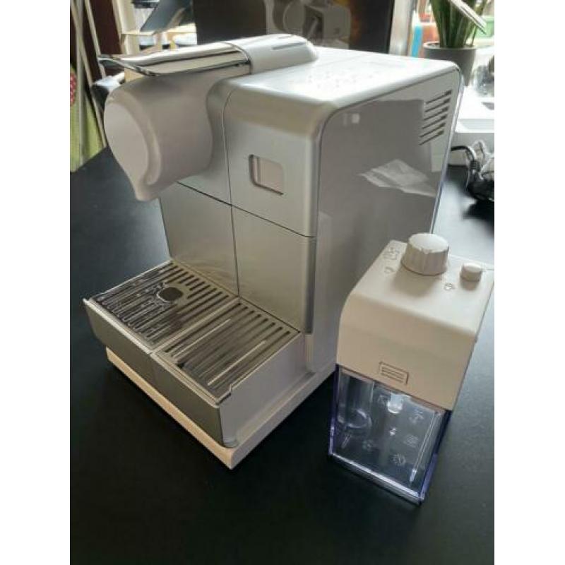 DeLonghi Lattisima touch Nespresso