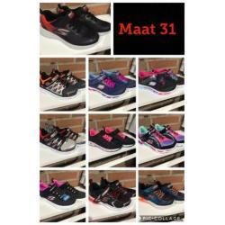 Partij echte Sketchers kinderschoenen