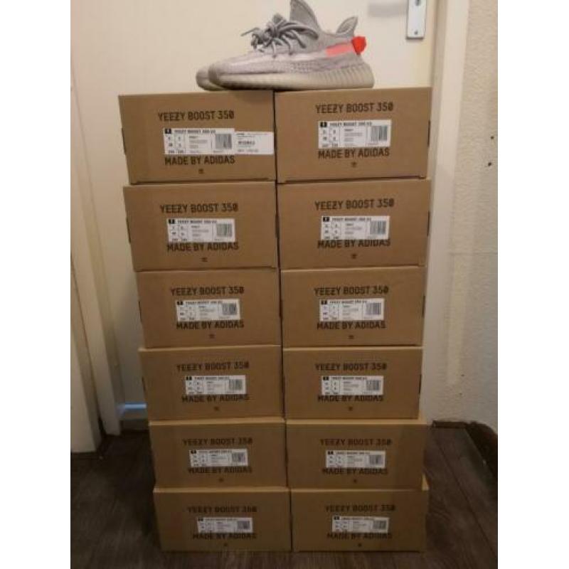 Yeezy Boost 350 V2 Tail Light 42.5
