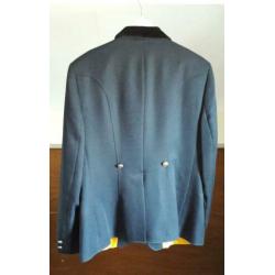 Netjes Wedstrijdjasje donker blauw mt 40