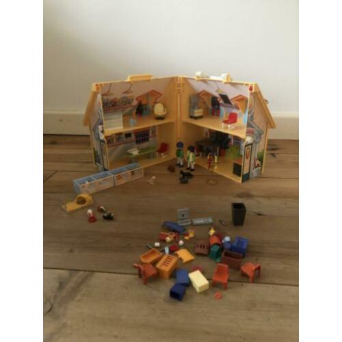 Playmobil Pet Clinic to go