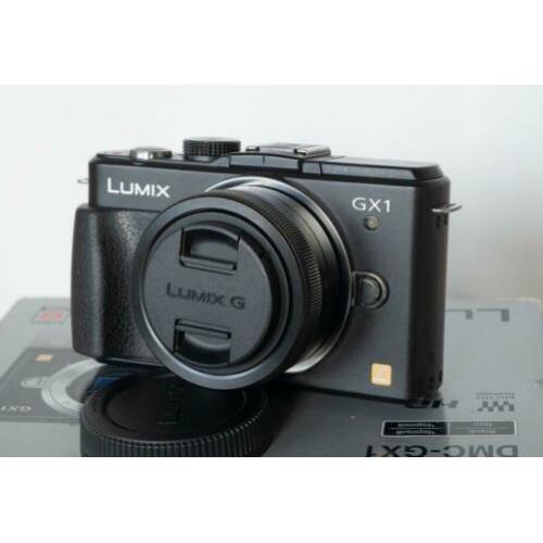Panasonic Lumix DMC GX1 + Lumix G Vario 12-32 mega ois.