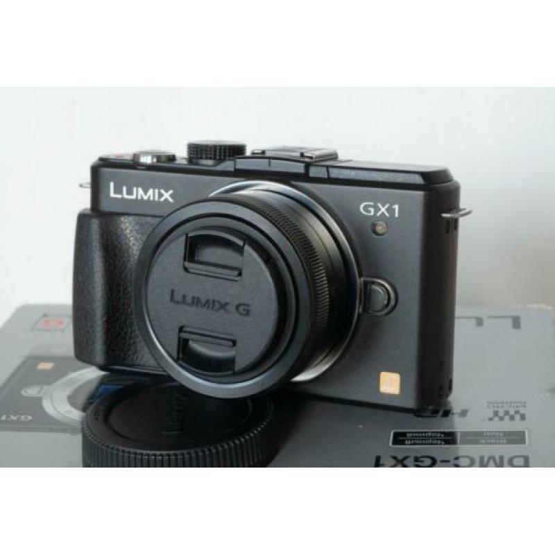 Panasonic Lumix DMC GX1 + Lumix G Vario 12-32 mega ois.