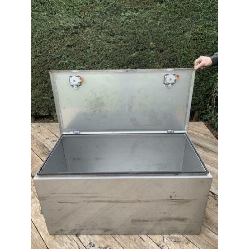 RVS kisten te koop