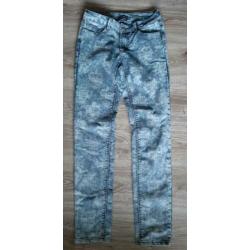 Supergave gebloemde jeans, maat 36, nieuw!