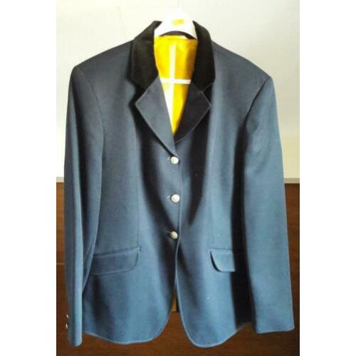 Netjes Wedstrijdjasje donker blauw mt 40
