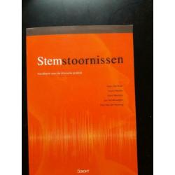 Boek 'stemstoornissen; handboek voor de klinische praktijk'