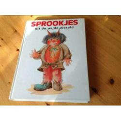 Dik boek Sprookjes uit de wijde wereld harde kaft