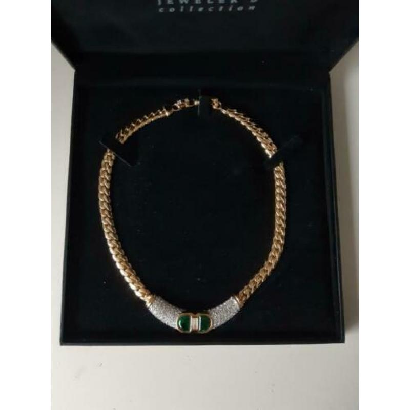 Swarovski ketting en oorklipjes