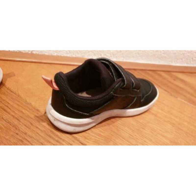 Adidas schoentjes