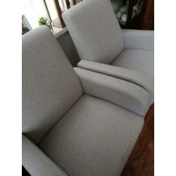 2 zo goed als nieuwe Fauteuils. (2maand oud) overcompleet. K