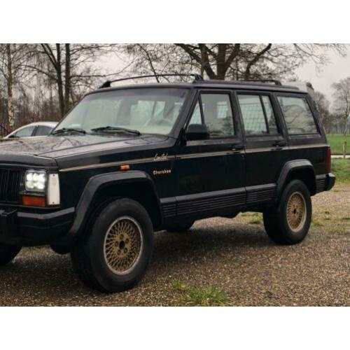 Jeep Cherokee 4.0 I Limited AUT 4WD U9 1991 Zwart