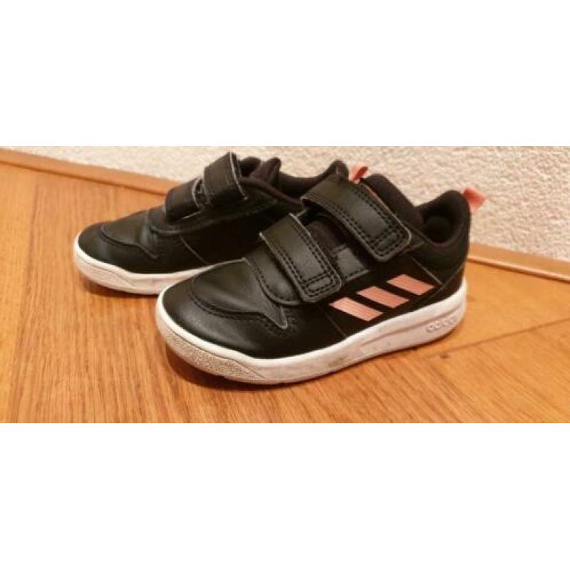 Adidas schoentjes