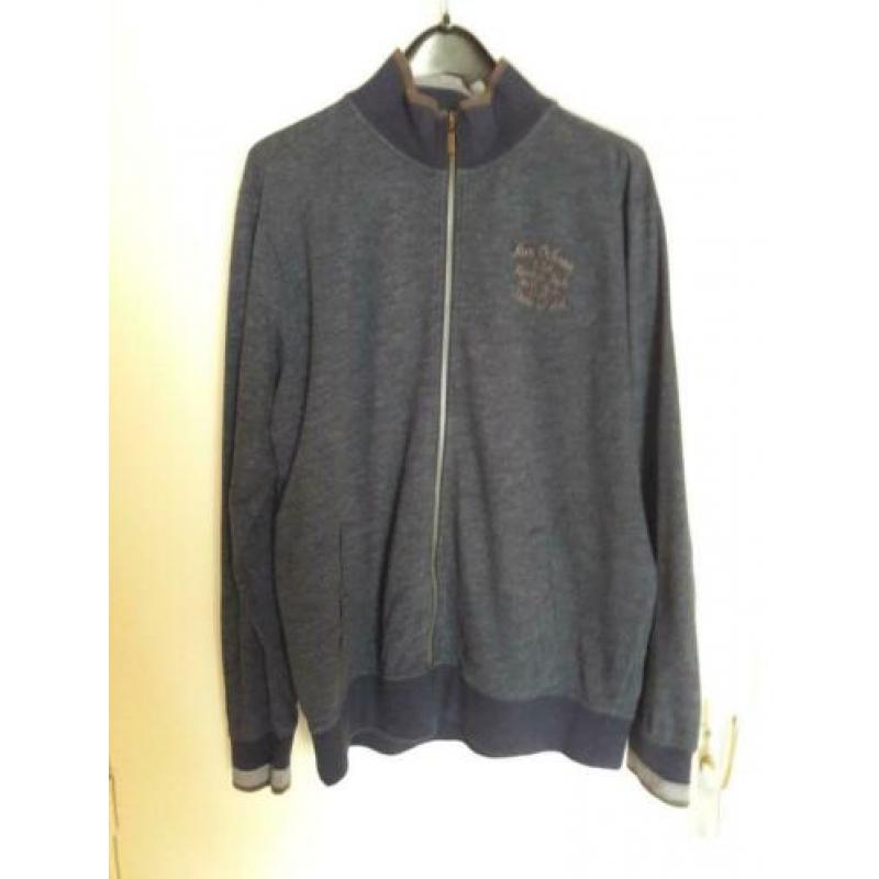 Herenvest maat XXL kleur blauw.