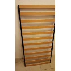 Ledikantje incl lattenbodem, matras en moltons