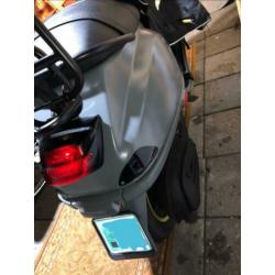 Dark Nardogrey/Blue Vespa S 4 takt snor te koop!