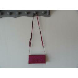 Gratis : Hele mooie GUESS clutch cq schoudertas//zgan