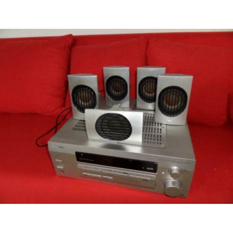 Pioneer VSX-D512 receiver