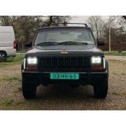 Jeep Cherokee 4.0 I Limited AUT 4WD U9 1991 Zwart
