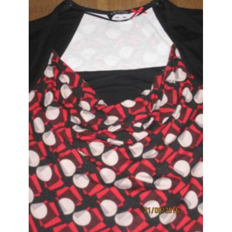 Taifun zwart met rood jurkje maat S