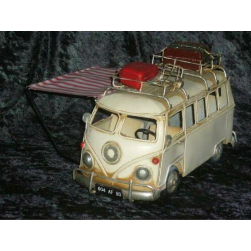 Volkswagen 13 Window Camper (Metal Schaalmodel)