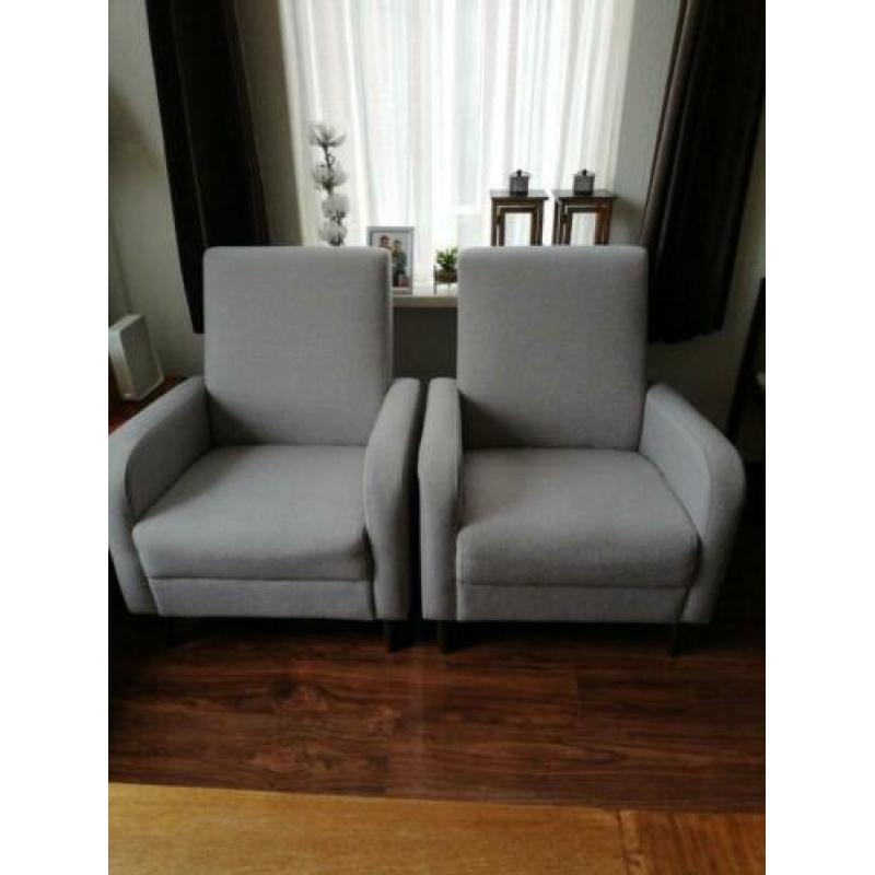 2 zo goed als nieuwe Fauteuils. (2maand oud) overcompleet. K