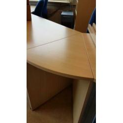 Licht houten schakelbare bureautafels met hoekstuk