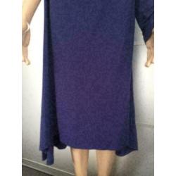 B1623 RIMINI: paars jurk Maat 5 = XL = 46/48