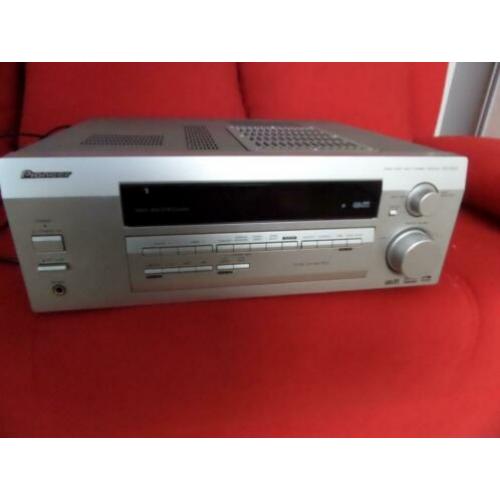Pioneer VSX-D512 receiver