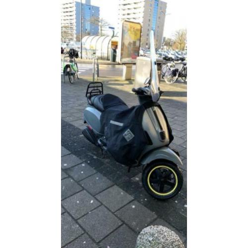 Dark Nardogrey/Blue Vespa S 4 takt snor te koop!