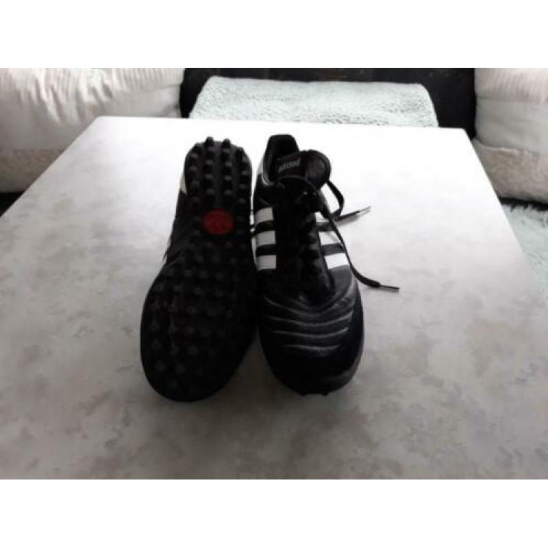 Adidas Mundial voetbalschoenen mt.44 Als nieuw!