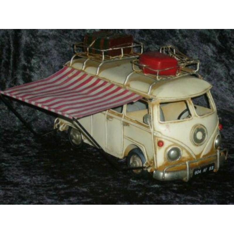 Volkswagen 13 Window Camper (Metal Schaalmodel)