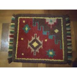 Kleed wollen,114 bij 75 cm en 57 bij 46 cm