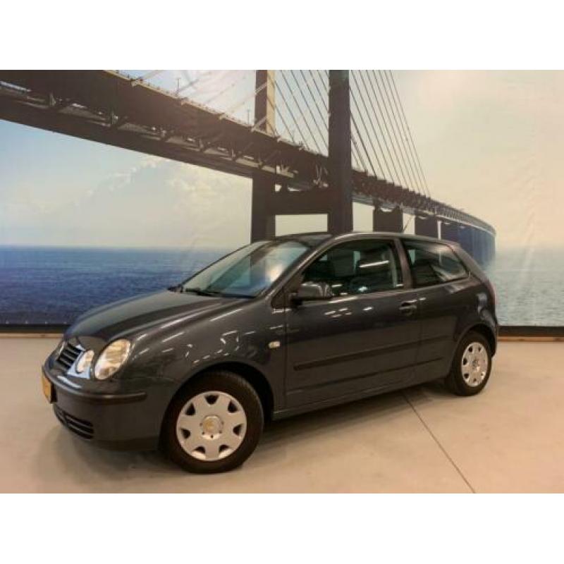 Volkswagen Polo 1.4-16V Comfortline € 4.450,00