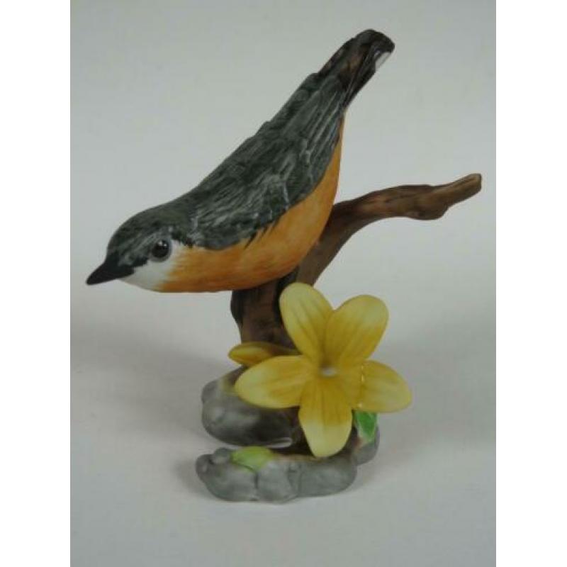 Vogel beeldje van porselein Nuthatch (boomklever)
