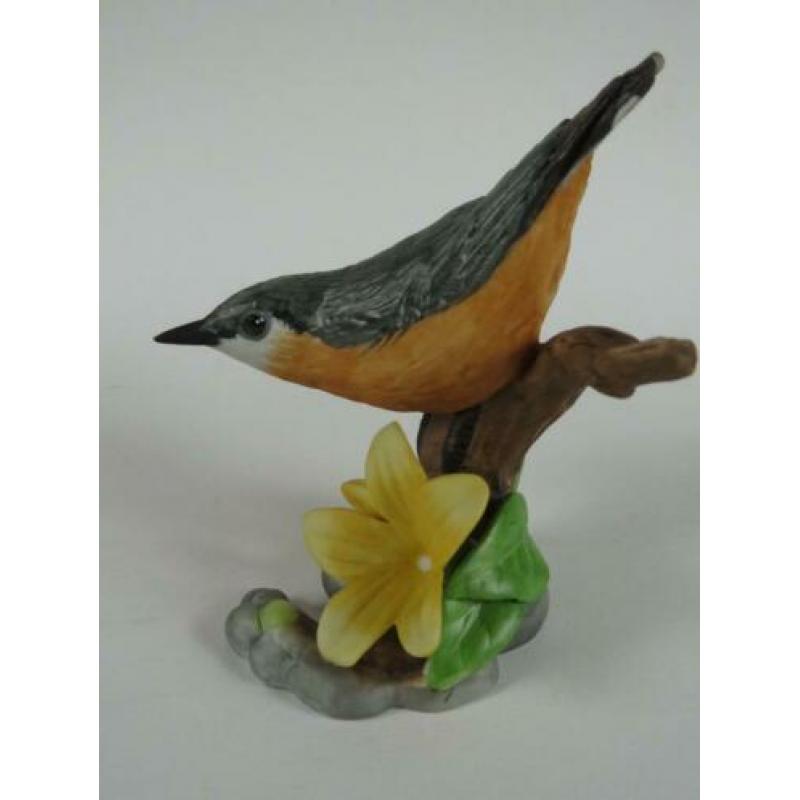 Vogel beeldje van porselein Nuthatch (boomklever)