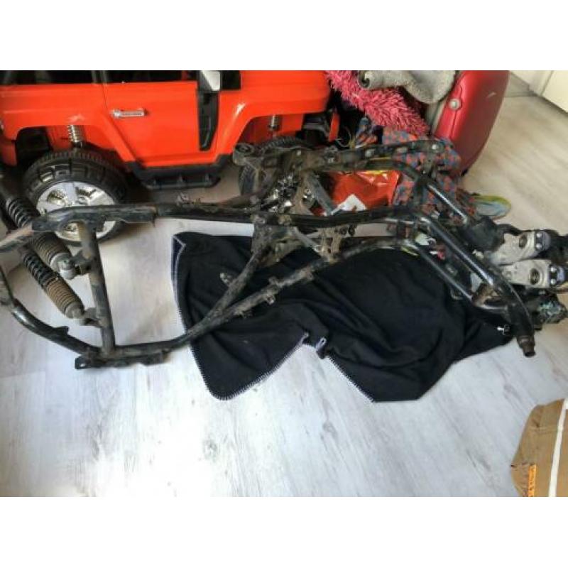 Frame piaggio mp3 125 met kenteken