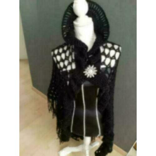 HANDMADE Zwarte PONCHO/Omslagsjaal Incl.Verzenden!!!!!!