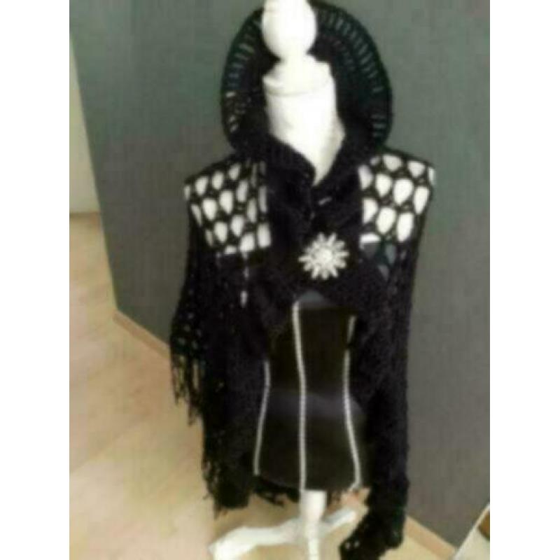 HANDMADE Zwarte PONCHO/Omslagsjaal Incl.Verzenden!!!!!!