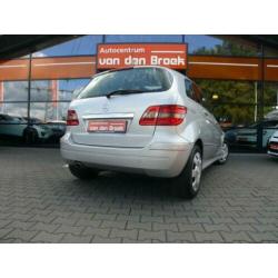 Mercedes-Benz B-klasse 200 Navi Glazen Panoramadak Leder Air