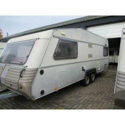 grote zeldzame kip 600 met voortent en uitbouw