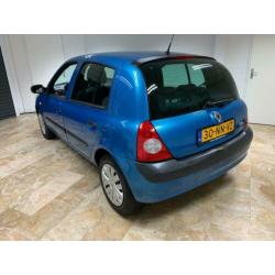Renault Clio 1.2-16V Privilège Comfort ZONDAG ' s open van 1