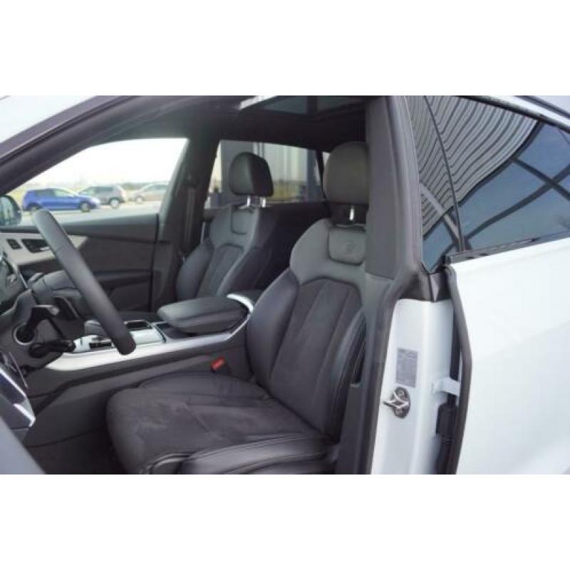Audi Q8 50 TDI Quattro Tiptronic/3 x S-line/22'' Lm/Panodak