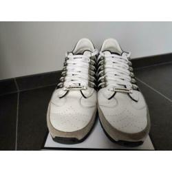 Te koop zeer mooie originele Dsquared sneakers maat 45.