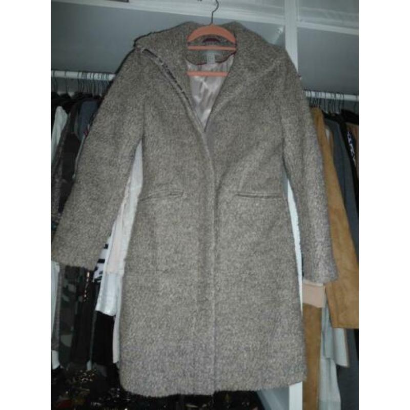 Grijze boucle jas - H&M mt. 36