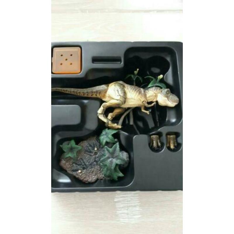 Revoltech T-Rex Jurassic park revoltech T-Rex