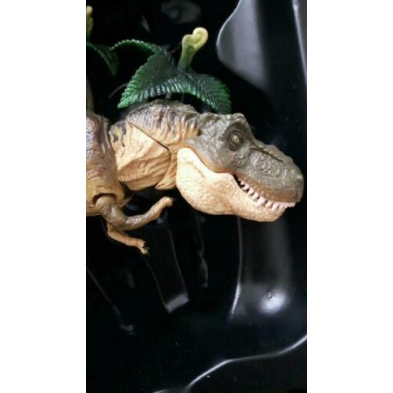 Revoltech T-Rex Jurassic park revoltech T-Rex