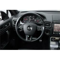 Volkswagen Touareg 3.0 TDI Highline (Grijs Kenteken) R-line